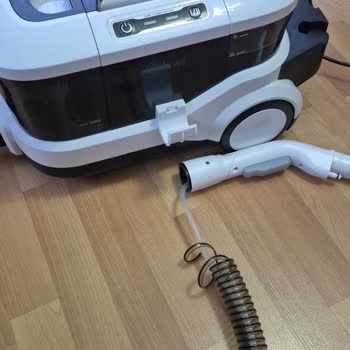 Yeni Aldığım Halı Yıkama Makinesinin Hortumu İkinci Kullanımda Parçalandı, Çözüm Yok