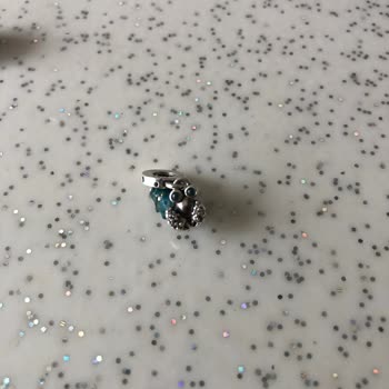 Pandora Mücevher Karanlıkta Parlayan Charmda Ciddi Kusur Ve Değişim Talebi