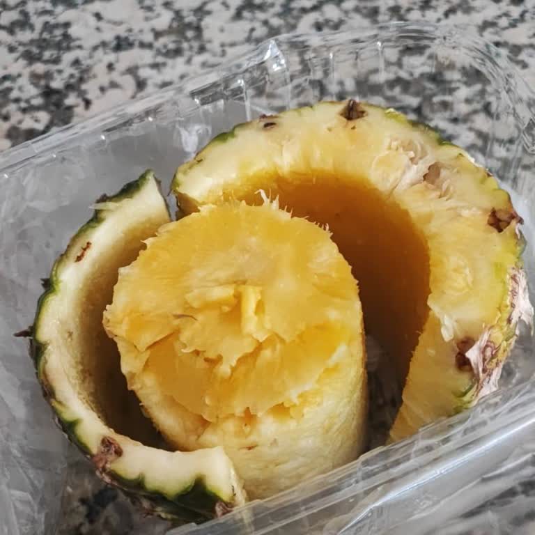 Migros Hemen'den Gelen Bozuk Ananas Ve İlgisiz Müşteri Hizmeti