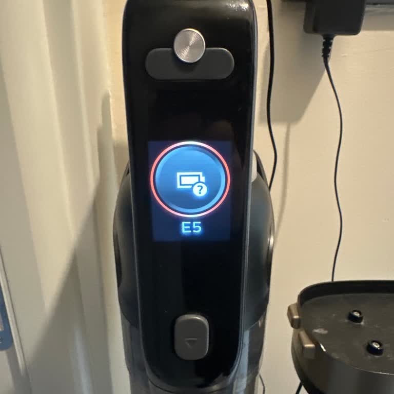 Philips 9000 Dik Süpürgem E5 Hatasıyla Çalışmıyor Ve Şarj Almıyor