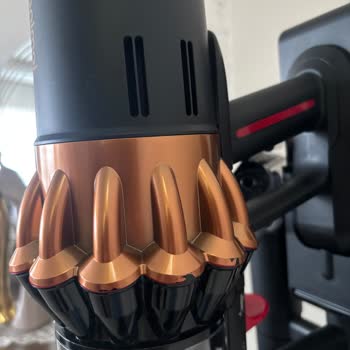 Yeni Alınan Dyson Süpürgede Boya Soyulması Hayal Kırıklığı