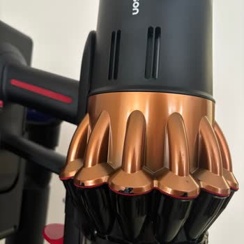 Yeni Alınan Dyson Süpürgede Boya Soyulması Hayal Kırıklığı