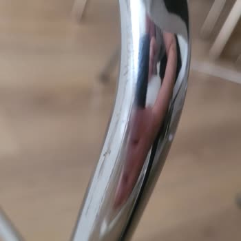 Venez Mobilya’dan Teslim Edilen Defolu Mutfak Masa Takımı İçin Haftalardır Çözüm Sunulmuyor