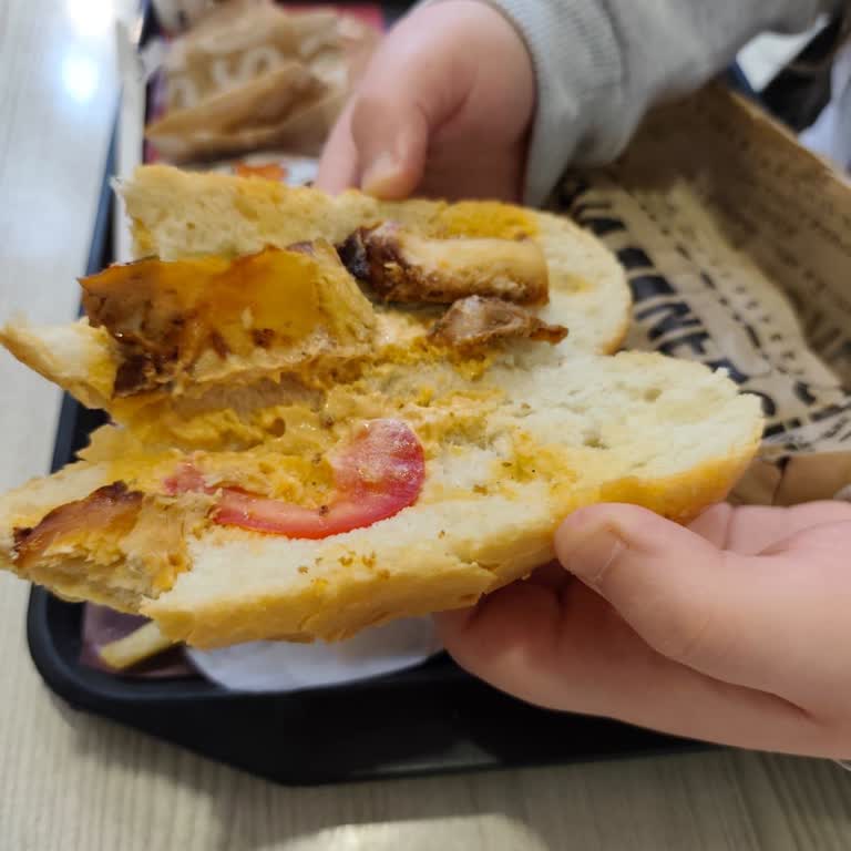 Usta Dönerci'de Eksik Porsiyon Ve Yetersiz Müşteri Deneyimi