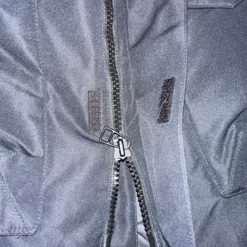 49 Bin TLye Aldığım Montun Fermuarı İlk Kullanımda Bozuldu İade Talep Ediyorum