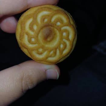 Taze Aldığım Ülker Çilek Dolgulu Bisküvi Yanık Çıktı Misafirlikte Mahcup Oldum