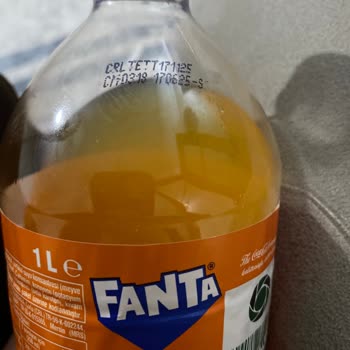 Tarihi Geçmiş Ve Asitsiz İçecek Gönderildi