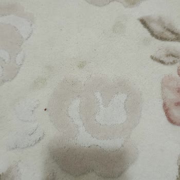 Nuroğlu Halı Yıkama (Konya) Teslim Edilen Halıdaki Lekeler Çıkmamış!