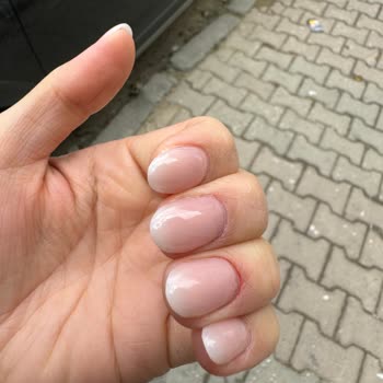 Aceleci Ve Tecrübesiz Hizmet Nedeniyle Yaşanan Tırnak Bakımı Sorunu