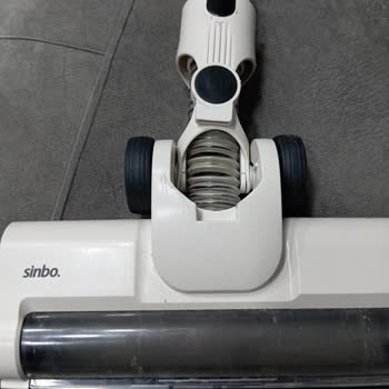 Kısa Sürede İki Farklı Parçası Kırılan Süpürge Hayal Kırıklığı Yarattı