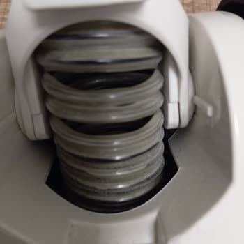 6 Ayda İki Kez Kırılan Süpürge İçin Ücretsiz Değişim Talebim Karşılanmadı