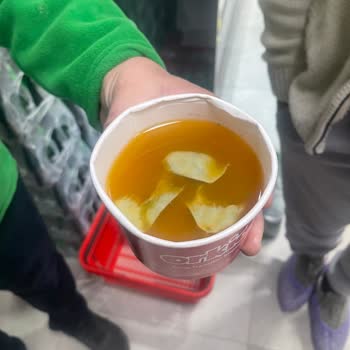 Son Kullanım Tarihi Geçmemiş Meyve Sularında Küf Ve Acılık: Sağlığımız Tehlikede!