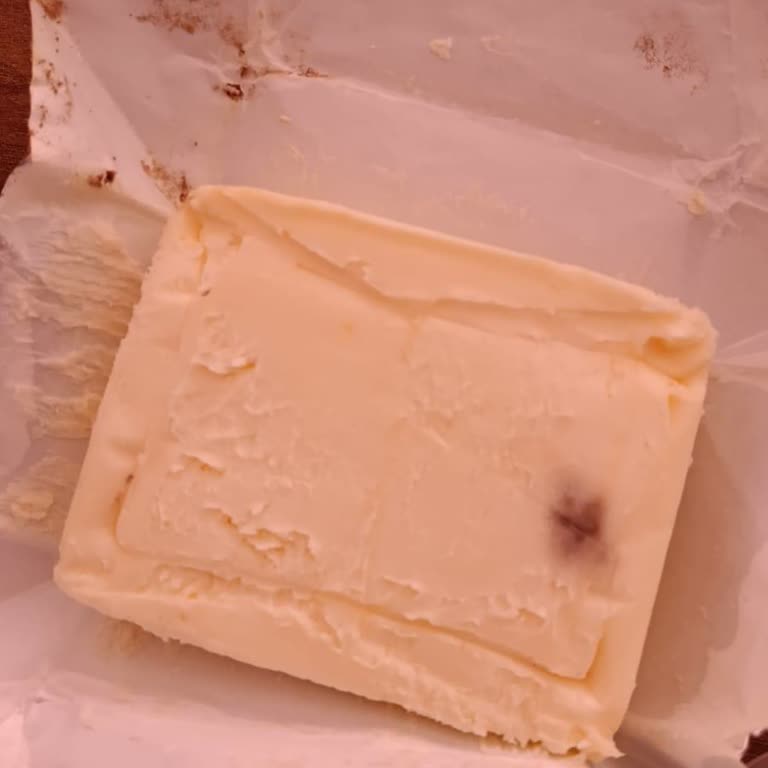 Migros Şubesinde Bozuk Ve Tarihi Geçmiş Ürün Mağduriyeti