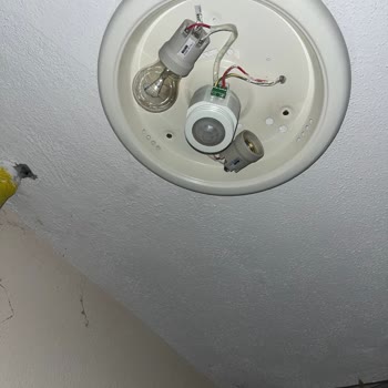 Fiber İnternet Kurulumu Sırasında Dairemin Elektrik Tesisatı Zarar Gördü