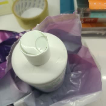 Gratis Online Siparişimde Şampuan Yarısı Dökülmüş Ve Kapağı Açık Şekilde Teslim Edildi