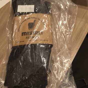 650 TL Ödedim Sadece 1 Çorap Geldi Siparişim Ve İletişim Taleplerim Yanıtsız Kaldı