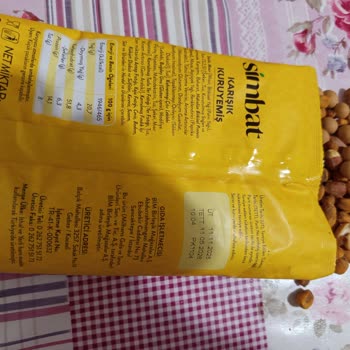 Bayat Ve Kalitesiz Kuruyemiş, İçerik Beklentiyi Karşılamıyor