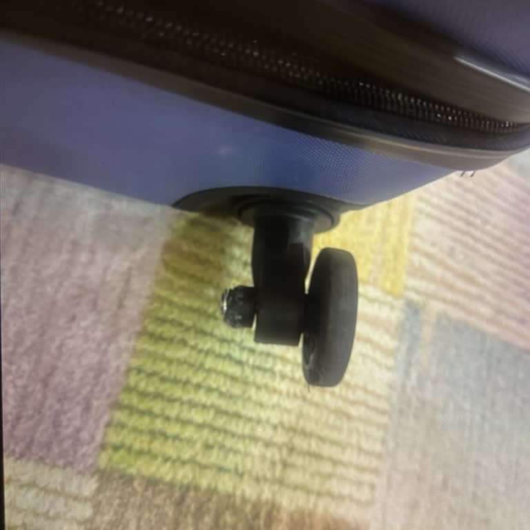 North Pacific Valiz Kısa Sürede Bozuldu Müşteri Mağdur Oldu