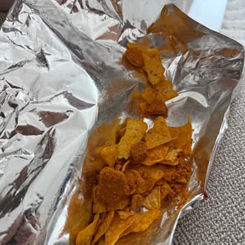 Doritos Paketinden Çıkan Sert Yabancı Madde Nedeniyle Sağlık Ve Hijyen Endişesi