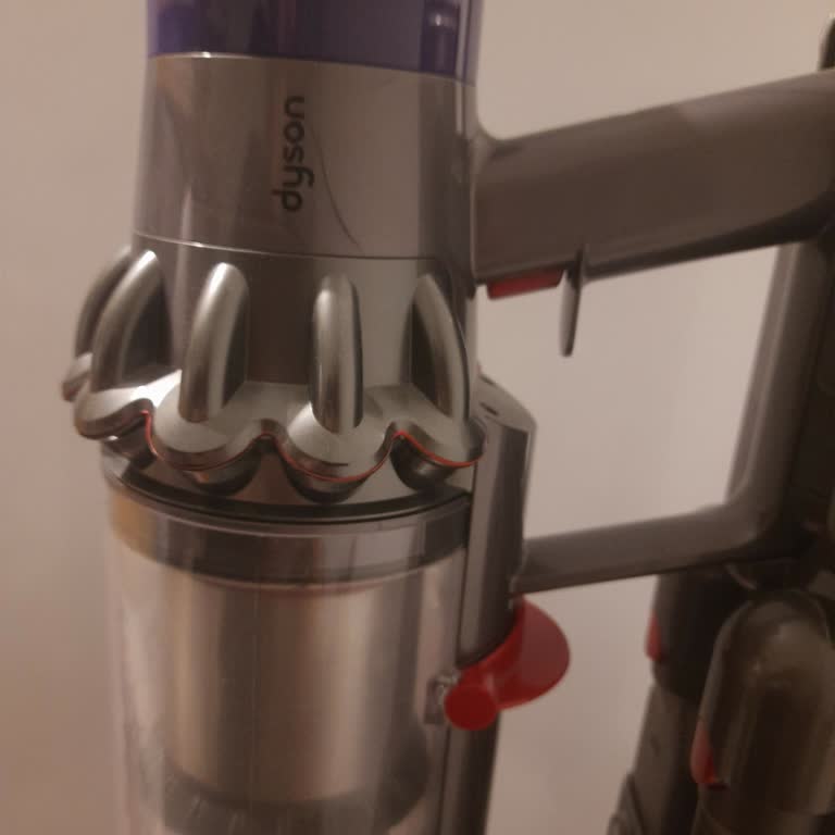 Dyson V10 Süpürgede Sürekli Arıza ve Yetersiz Müşteri Hizmeti Nedeniyle Hayal Kırıklığı