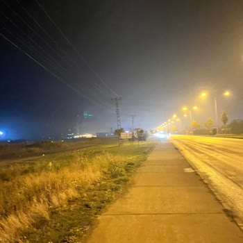 Gece Yarısı Otoban Kenarında Bırakıldım: Güvenliğimiz Hiçe Sayılıyor