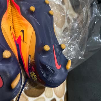 Nike Mağazasından Aldığım Krampon Kısa Sürede Hasar Gördü, Teknik İnceleme Sonucu Tatmin Etmedi