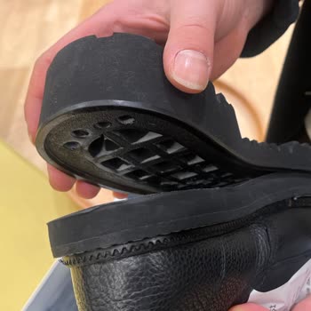 Beymen İlk Giydiğim Gün Tabanı Çıkan Ayakkabı İçin İade Talebim Reddedildi