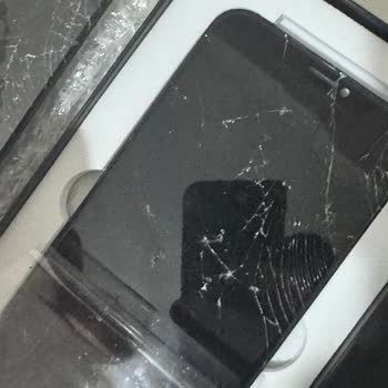 Yan Sanayi İphone Ekranlarının Uymaması Ve İade Sürecinde Hasarlı Ürünlerin Geri Gönderilmesi Nedeniyle Mağduriyet