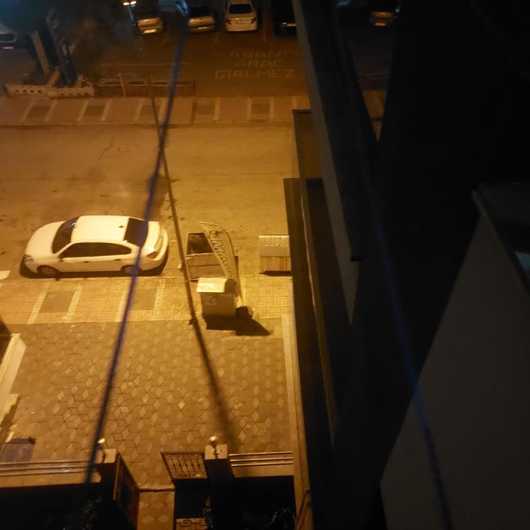 Çöp Kamyonu Gürültüsü Nedeniyle Uykusuz Sabahlar Yaşıyoruz