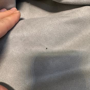 Marlboro Edge Sigaradan Aniden Dağılan Kül Nedeniyle Kıyafetlerimde Yanık İzleri Oluştu