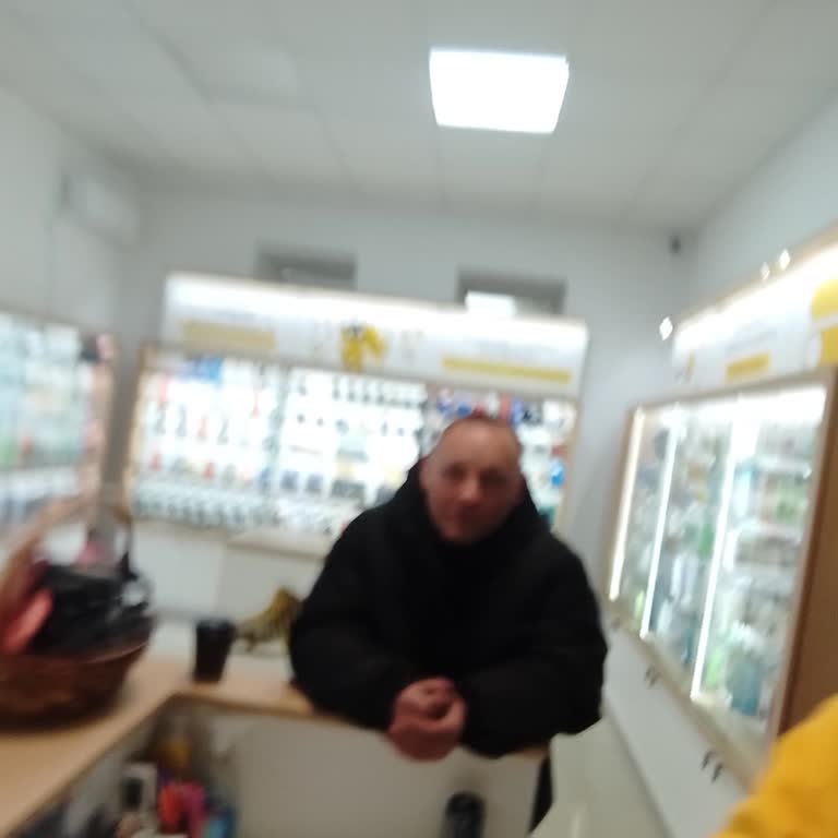 Infinix Проблемы С Фронтальной Камерой телефона HOT 40i, делает размытые фотографии