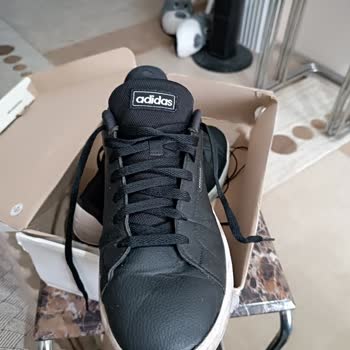 Adidas Ayakkabımın Kusuru İçin Değişim Reddi Hayal Kırıklığı Yarattı