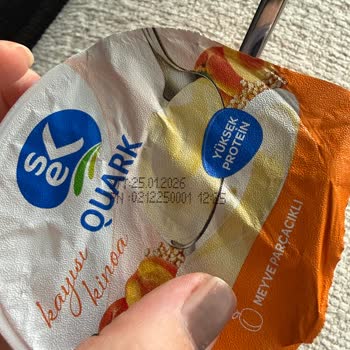 Taze Alınan Yoğurtta Küf Ve Gıda Güvenliği Endişesi