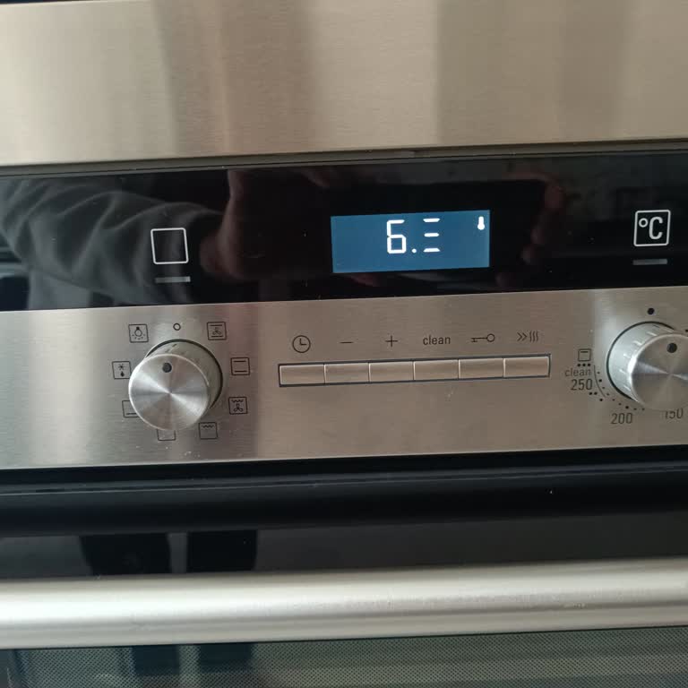 Siemens Ev Aletleri Ankastre Fırın Gösterge Paneli Zamanla Silindi, Ücretli Servis