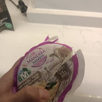 Kaşar Peynirinde Yabancı Cisim Şoku: Gıda Güvenliğinden Endişeliyim