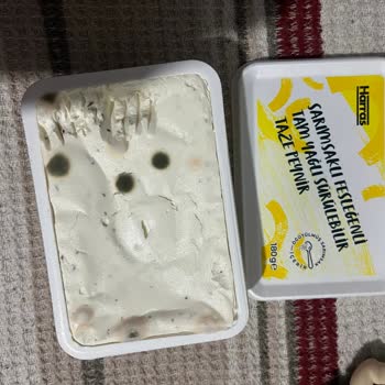 File Market’ten Aldığım Harras Peynir Bozuk Çıktı, Güvenim Sarsıldı