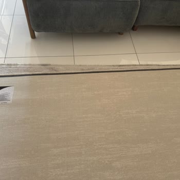 Aris Halı Halıların Yamuk Dokunduğunu Fark Ettim