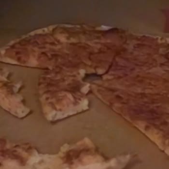 Yemeksepeti Soğuk Pizza Teslimatı Ve Yetersiz Canlı Destek Deneyimi