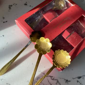 İlk Kullanımda Rengini Atan Çatal Kaşık Takımı Hayal Kırıklığı Yaşattı