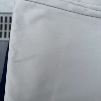 Zara Mağazasında Lekeli Ürün ve Saygısız Tavır Mağduriyetimi Artırdı