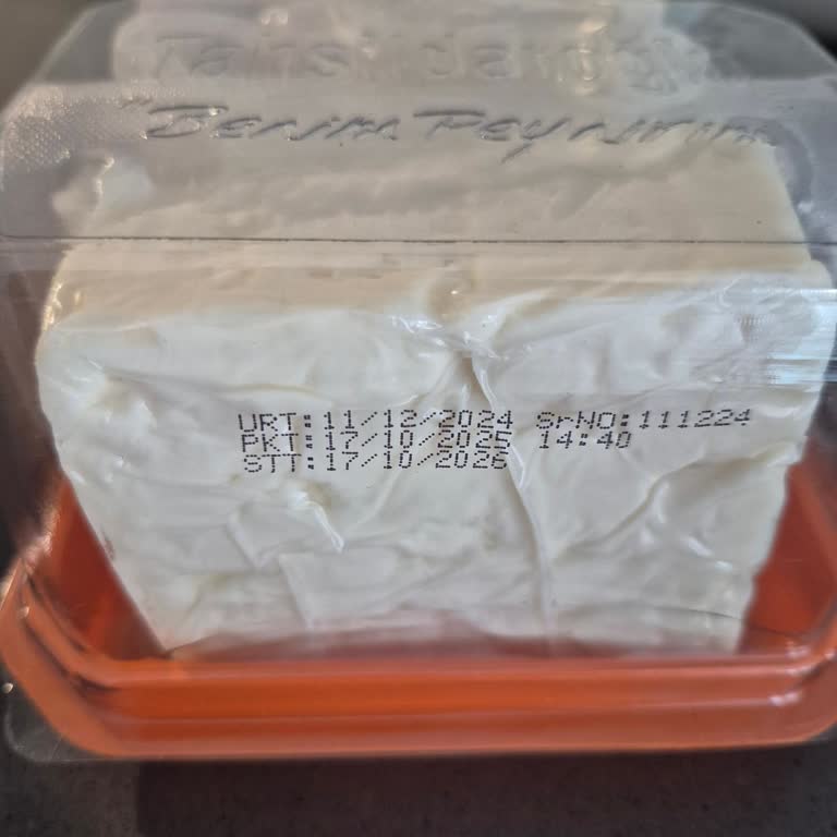 Taze Alınan Peynirin Bozuk Çıkması Nedeniyle İade Talebi