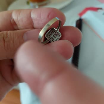 Aldığım Yüzükte Kısa Sürede Renk Solması Ve Garanti Belgesi Eksikliği