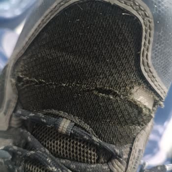 The North Face Ayakkabıda Kısa Sürede Yırtılma Ve İlgisiz Müşteri Hizmetleri