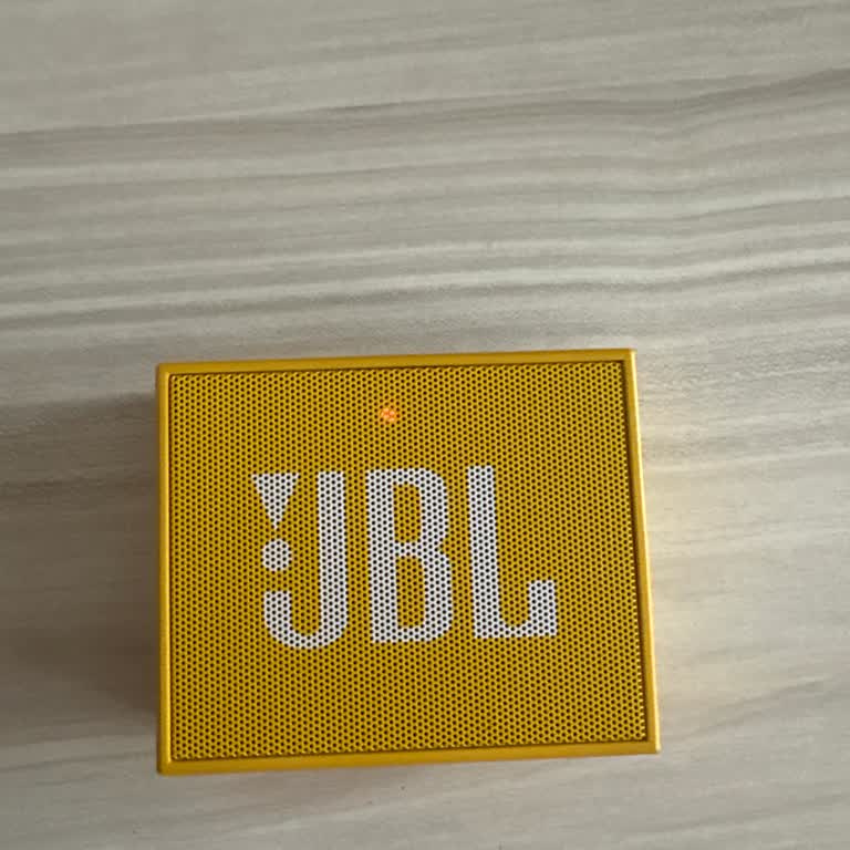 JBL Hoparlörüm Sürekli Kırmızı Işık Veriyor, Çalışmıyor Ve Çözüm Bekliyorum