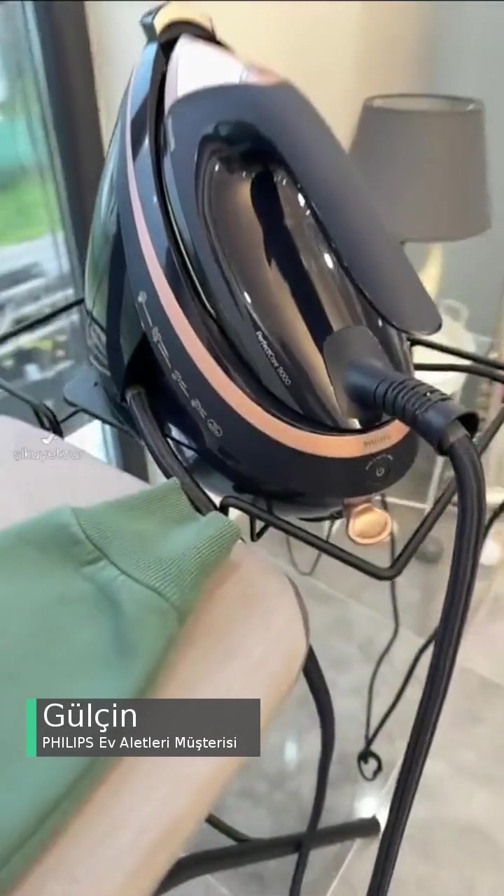Philips Ütü Sürekli Su Akıtıyor, Kireç Işığı Temizken Yanıyor, Kendi Kapanıyor! videonun kapak resmi