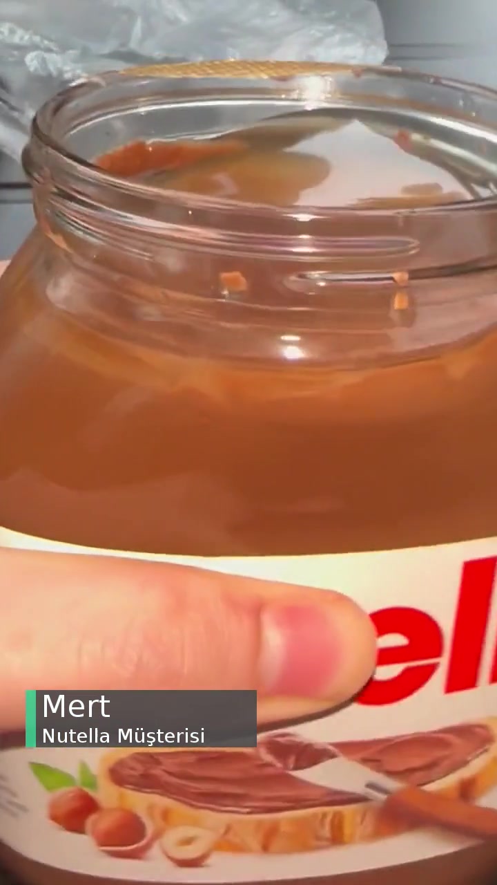 Nutella Üstünde Değişik Bir Yağ Var! videonun kapak resmi