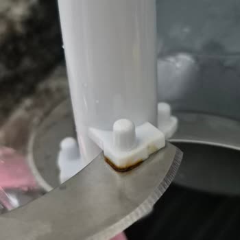 Kısa Sürede Paslanan Doğrayıcı İçin İade Talebim Reddedildi, Mağduriyet Yaşıyorum