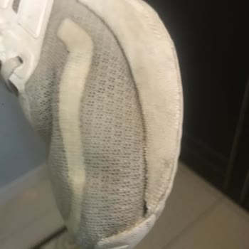 Adidas Spor Ayakkabım Kısa Sürede Yıprandı, Değişim Sözü Tutulmadı