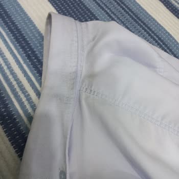 Yeni Alınan Mont Gömleklerime Boya Bulaştırdı, Maddi Zarar Yaşadım