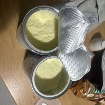 Bebek Mamasında Renk Değişikliği Ve Kusma: Güvenlik Endişesi